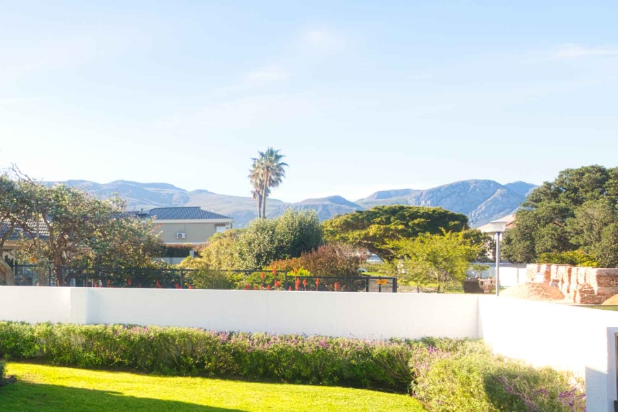 9 Bedroom Property for Sale in Westcliff Western Cape